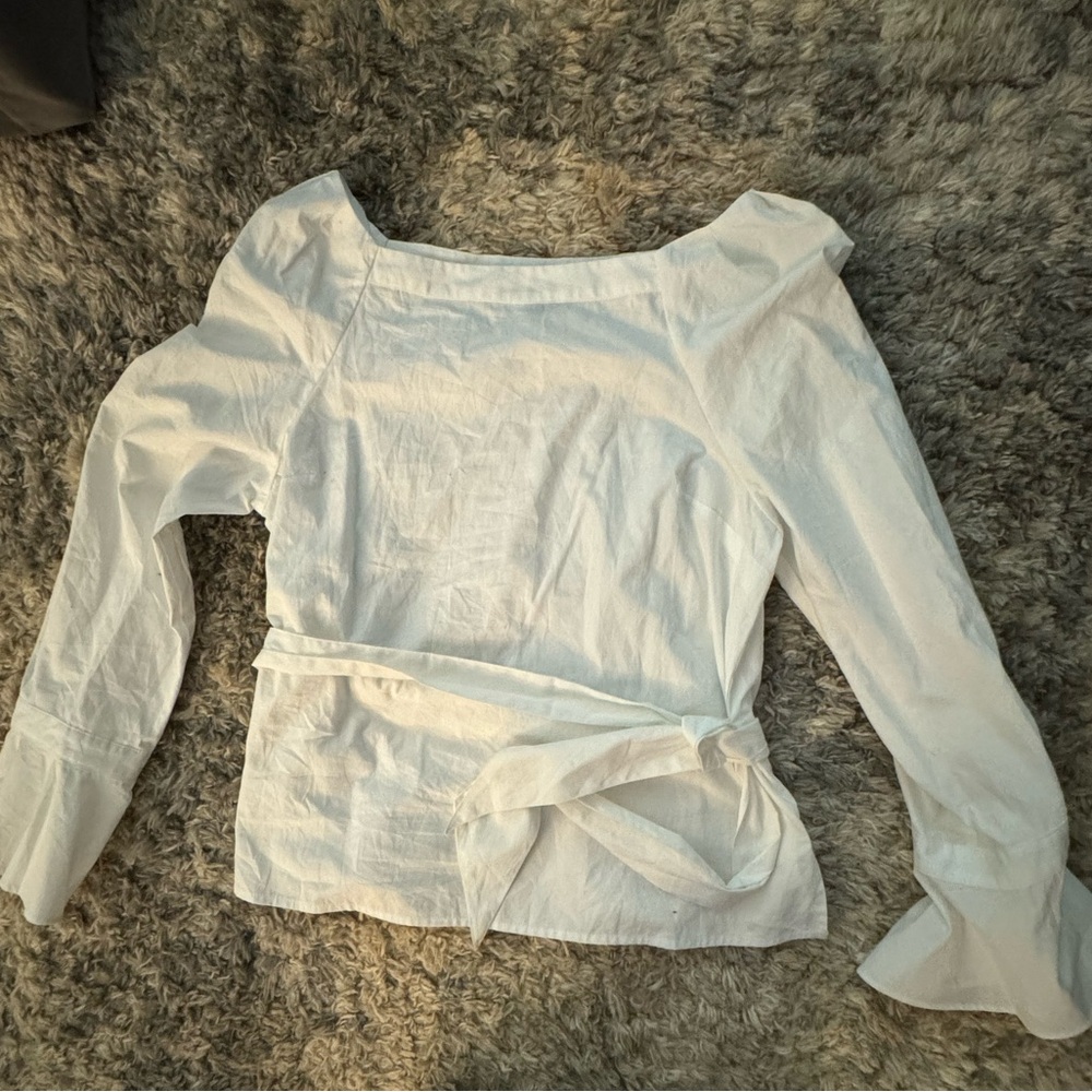 Beautiful white Banana Republic shirt